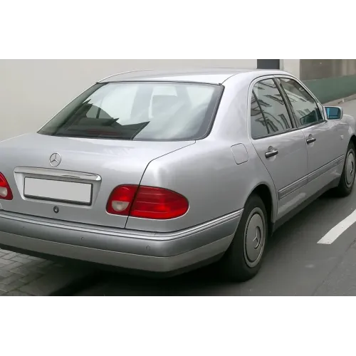Накладка над номером (Sedan) Полірована нержавіюча сталь для Mercedes E-class W210 1995-2002 рр Накладка над номером (Sedan) Полірована нержавіюча сталь для Mercedes E-class W210 1995-2002 рр