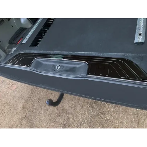 Накладка на поріг багажника Чорний Хром (нерж) для Mercedes Vito/V-class W447 2014- рр