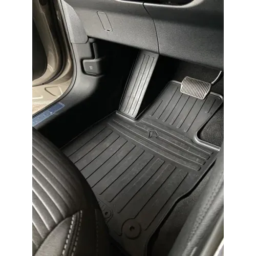 Гумові килимки (4 шт, Stingray Premium) для Ford Kuga/Escape 2019- рр Гумові килимки (4 шт, Stingray Premium) для Ford Kuga/Escape 2019- рр