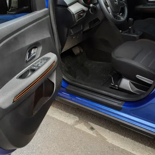 Накладки на дверні пороги EuroCap (4 шт, ABS) для Dacia Sandero 2021- рр Накладки на дверні пороги EuroCap (4 шт, ABS) для Dacia Sandero 2021- рр