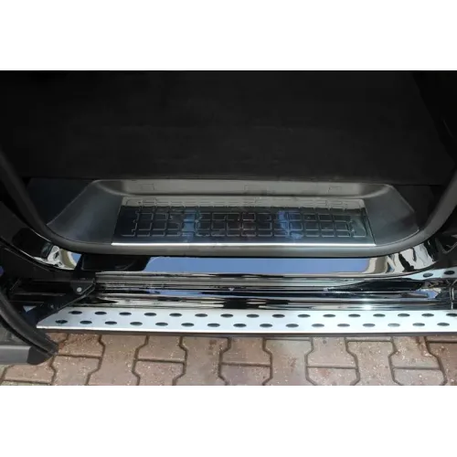 Накладки на внутрішні пороги OmsaLine (нерж.) 3 штуки для Opel Zafira Life 2019- рр Накладки на внутрішні пороги OmsaLine (нерж.) 3 штуки для Opel Zafira Life 2019- рр
