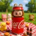 Колекційна м’яка іграшка-брелок Labubu Coca-Cola Surprise • Лімітована плюшева фігурка Лабубу в упаковці-сюрпризі 17 см Колекційна м’яка іграшка-брелок Labubu Coca-Cola Surprise • Лімітована плюшева фігурка Лабубу в упаковці-сюрпризі 17 см
